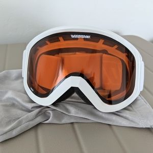 BRAND NEW Ski goggles